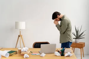 Cómo las experiencias tempranas moldean nuestras relaciones de trabajo